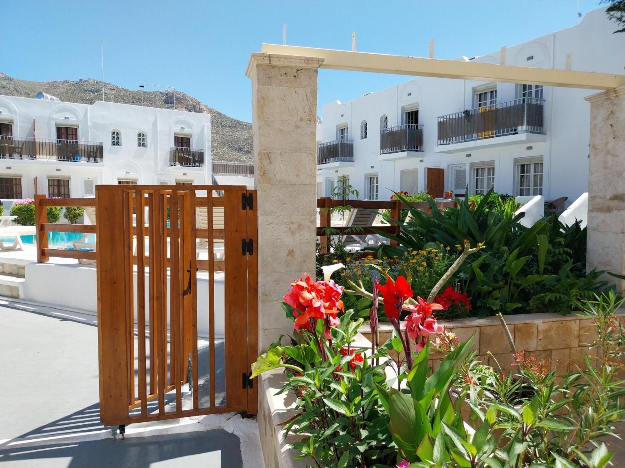 Katerina Apartments Kalymnos Town Екстер'єр фото